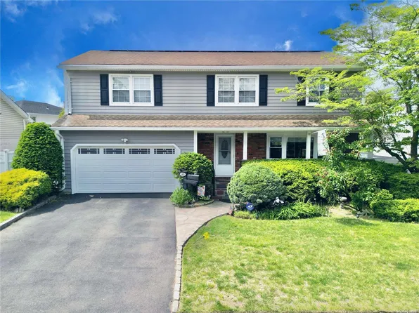 63 Slabey Avenue, Malverne, NY 11565