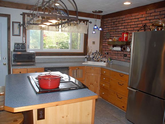 Roomy kitchen
