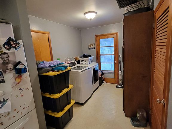 5th image of 407 S Burke St