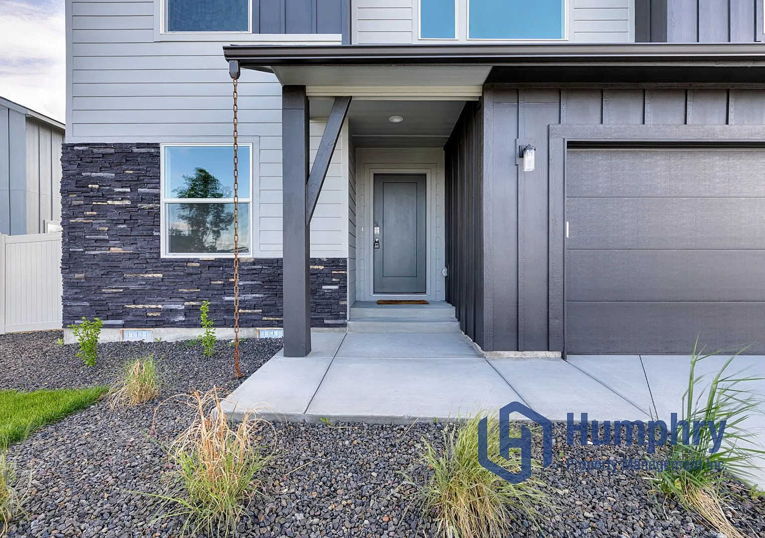 Beautiful home minutes from freeway access — Photo 3