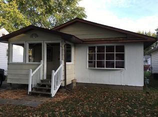 1894 W Waggoner St, Decatur, IL 62526