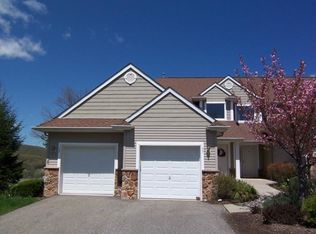 53 Bourne Cir, Hamburg, NJ 07419
