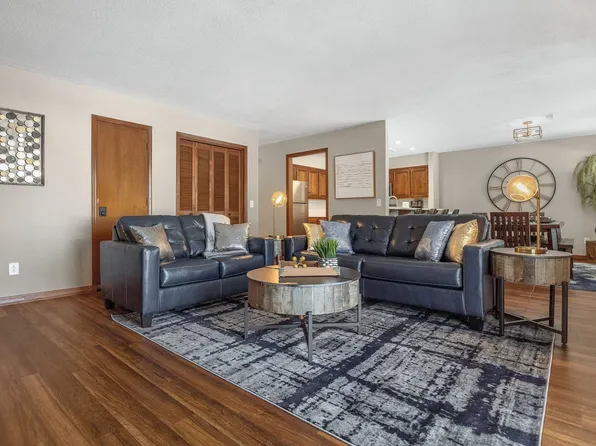 6 Connie Ln, Bella Vista, AR 72715