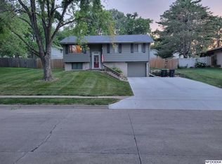 6216 S 135th St, Omaha, NE 68137