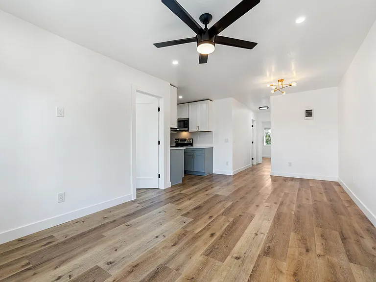 1149 Grove Ave #D — Photo 9
