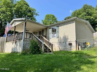 692 Hamner Ave NE, Norton, VA 24273