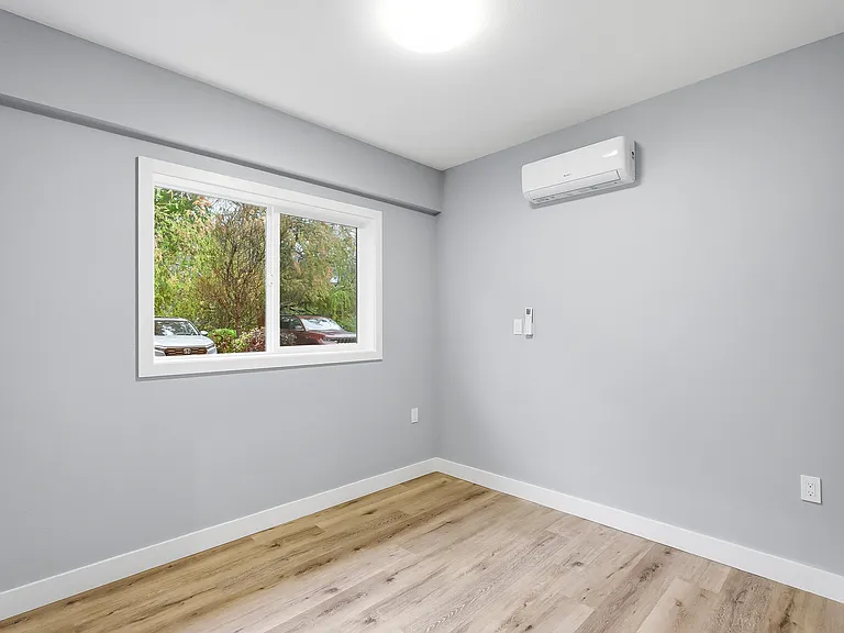 Alamo Park Apartments — Photo 4