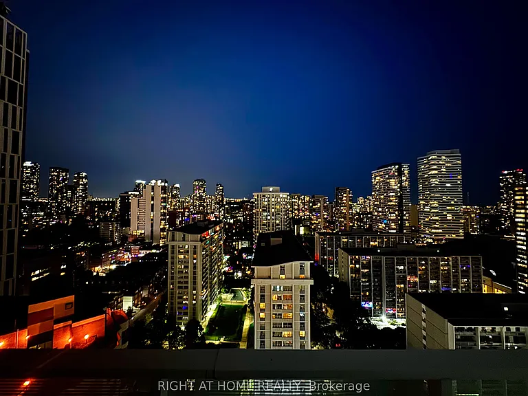 501 Yonge St #2206 — Photo 7