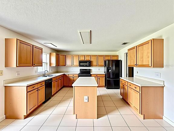 4th image of 24301 SW 6th Pl