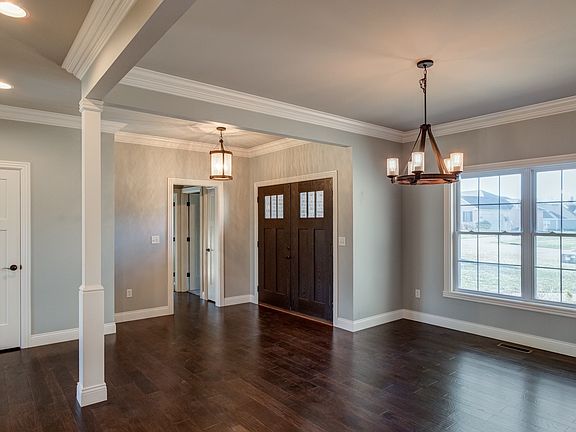 Dining Room Entry area from front door into dining area