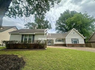 2322 Bartlett Oaks Dr, Memphis, TN 38134