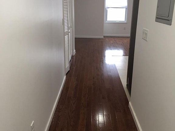 5th image of 67 Corbin Ave #2