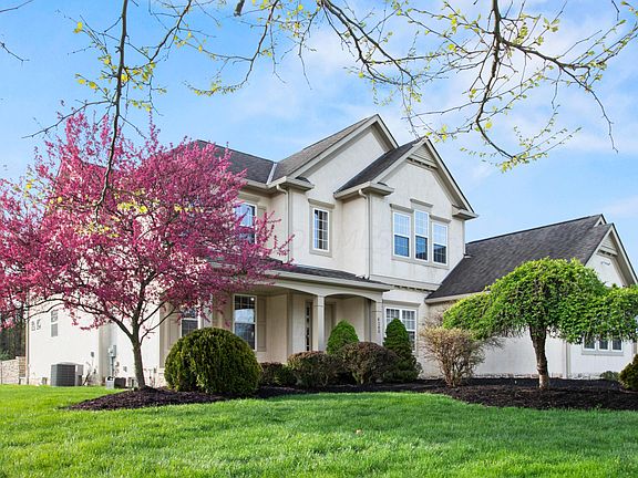 3rd image of 6280 Braymoore Dr