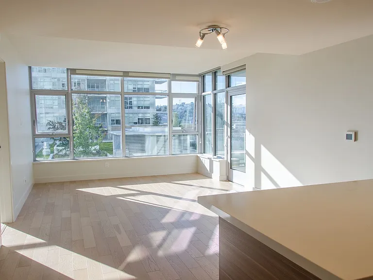 588 Bell St #1001S — Photo 3