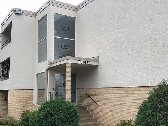 2nd image of 1923 Viking Dr NW APT 35