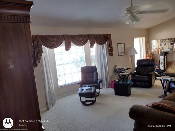 2nd image of 1623 Carrington Ave