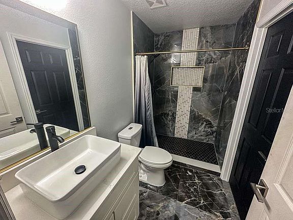 5th image of 2579 Hunley Loop