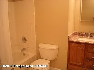 1st Floor Bath