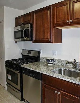 3rd image of 1933 Wilson Ln APT 204