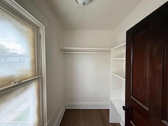 3rd image of 929 Elm St #4