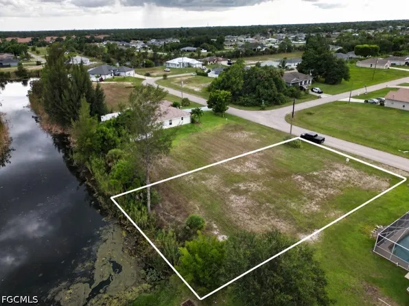 3321 NE 15th Pl, Cape Coral, FL 33909