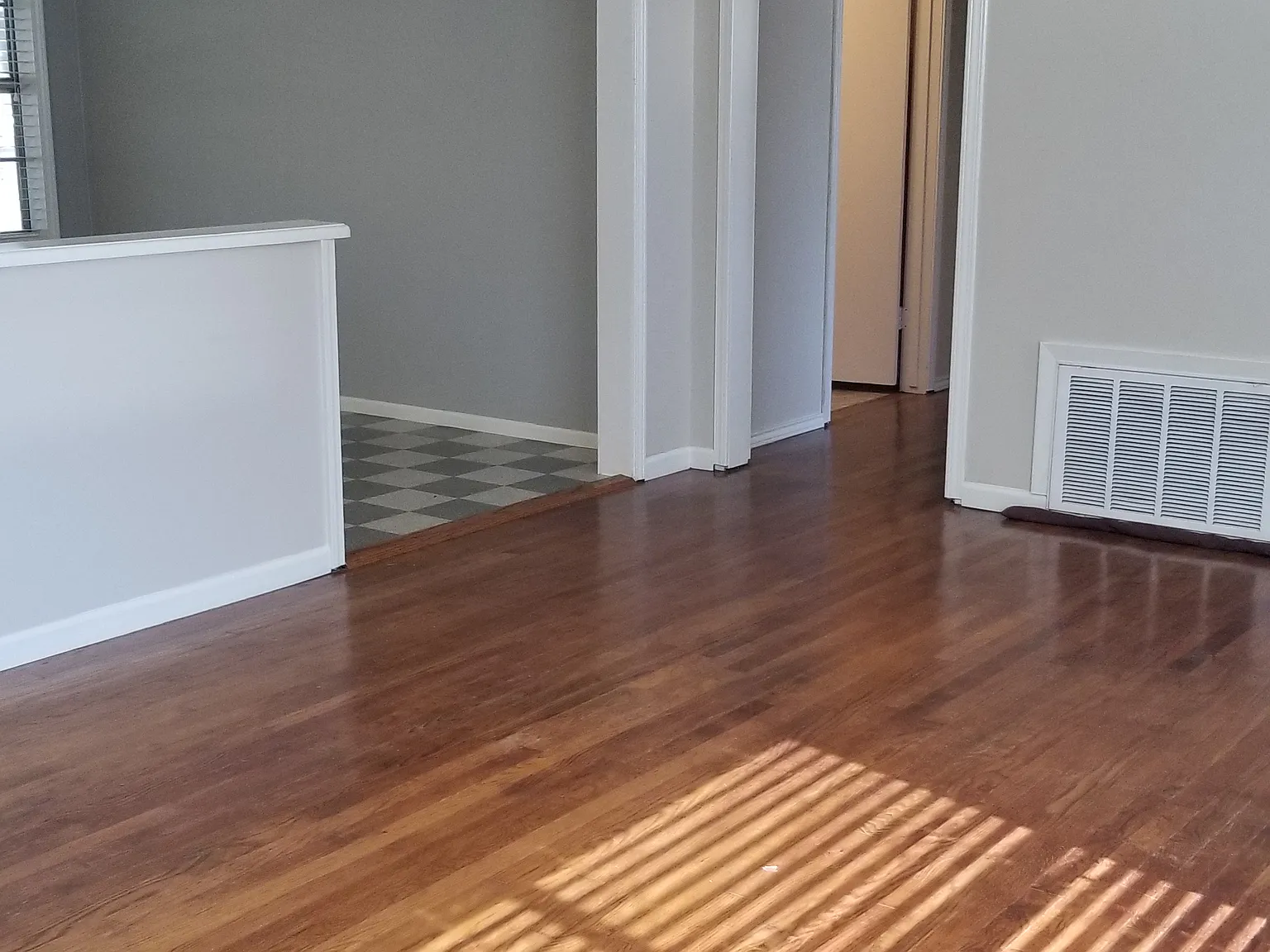 3 bed, 1200 sqft, $1,500 — Photo 4