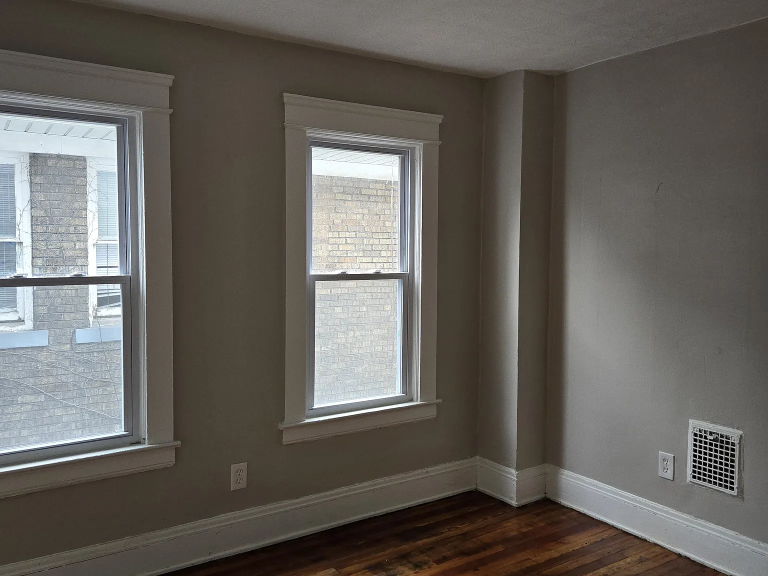 4 bed, 1.5 bath, 1315 sqft, $1,500 — Photo 4