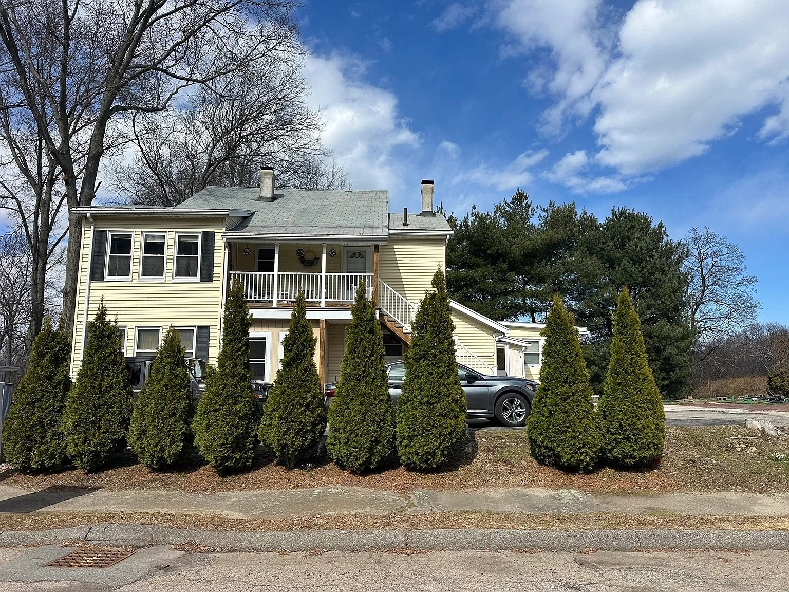 2 bed, 1000 sqft, $2,200 — Photo 1