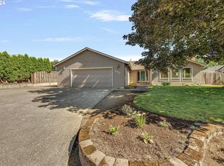 640 NW 8th Pl, Canby, OR 97013