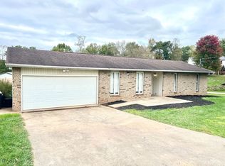 14 Hill Ct, Washington, WV 26181
