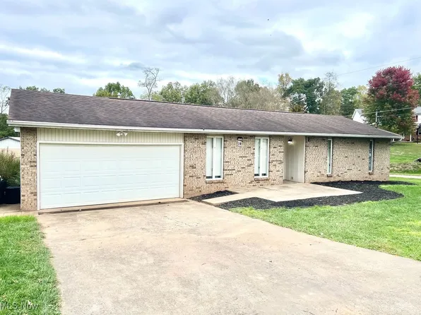 14 Hill Ct, Washington, WV 26181