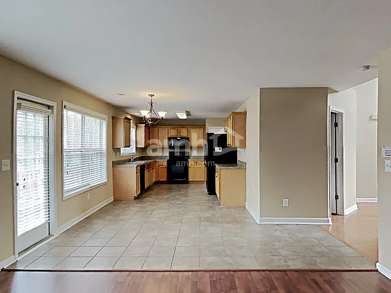 954 Laurel Green Ln — Photo 5