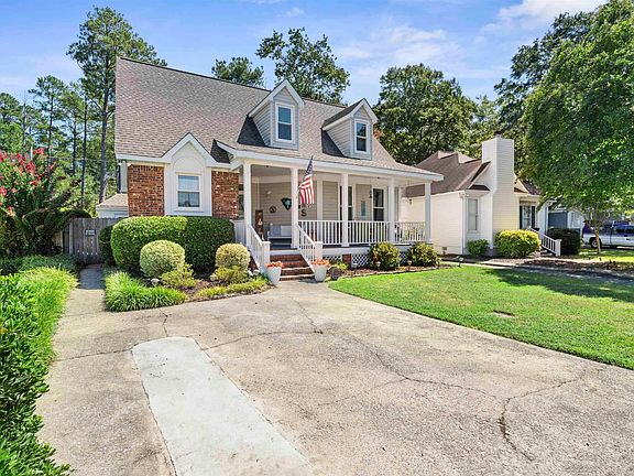 3rd image of 224 Wallace Cir