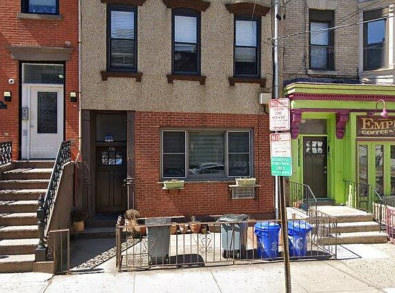 5th image of 336 Bloomfield St APT 4