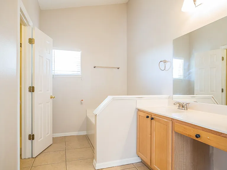 3833 Stonefield Dr — Photo 12