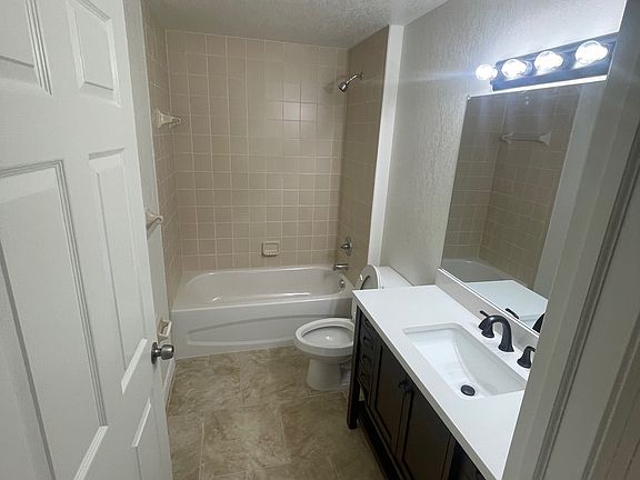 3rd image of 1533 NW 52nd Ave
