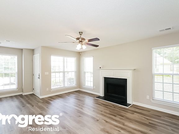 4th image of 471 Camella Cir