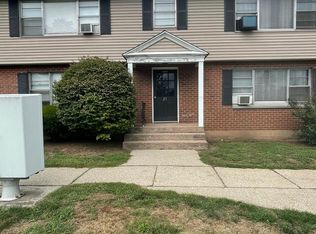 14 Goslee Dr APT 13, Manchester, CT 06040