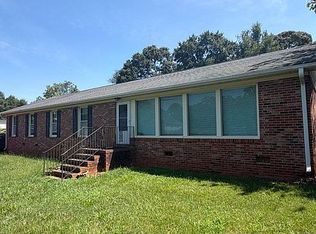 201 Overhill Dr, Duncan, SC 29334