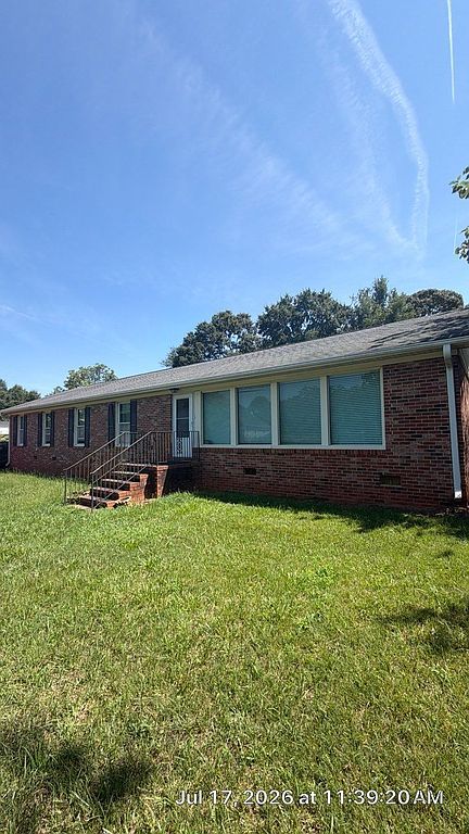 201 Overhill Dr - Property Image