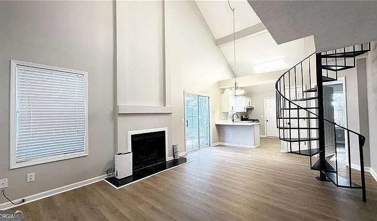 2644 Saint Charles Ln NW — Photo 3