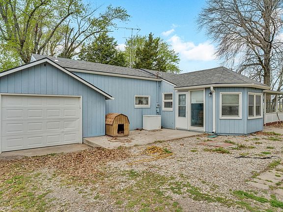 5th image of 3521 SE 61st St