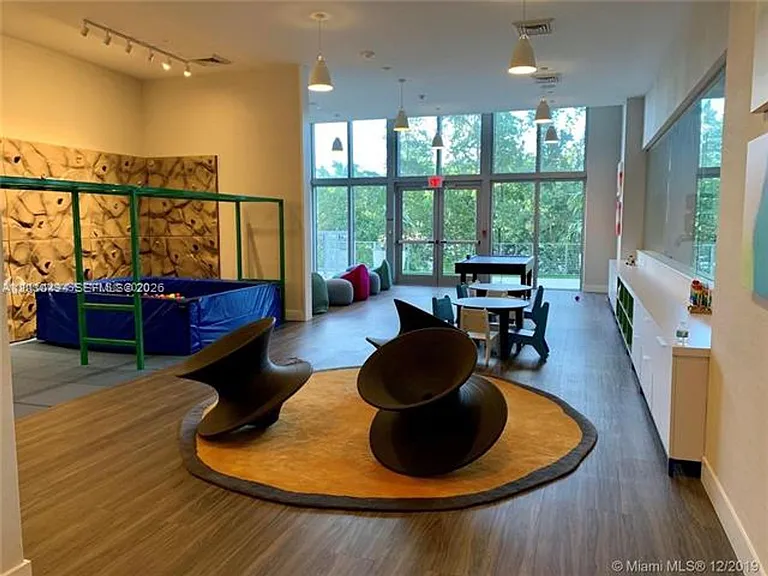 16385 Biscayne Blvd #621 — Photo 43