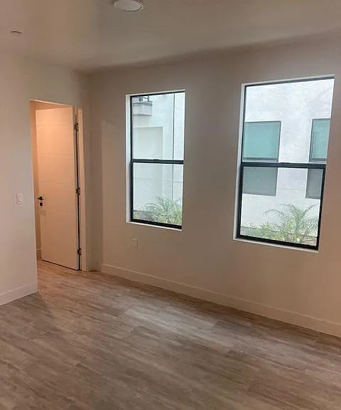 15316 W Archwood — Photo 20
