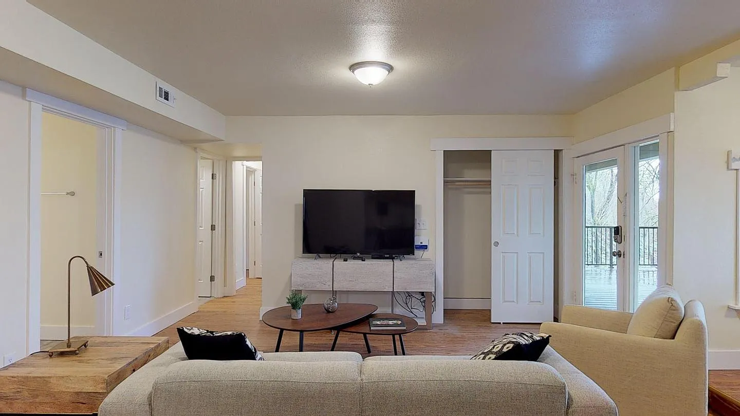 1 bed, 1.0 bath, $750 — Photo 3