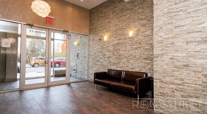 Rented by Real Street Inc | media 14