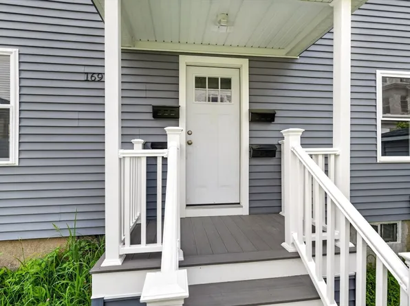 169 Grant St, Fall River, MA 02721