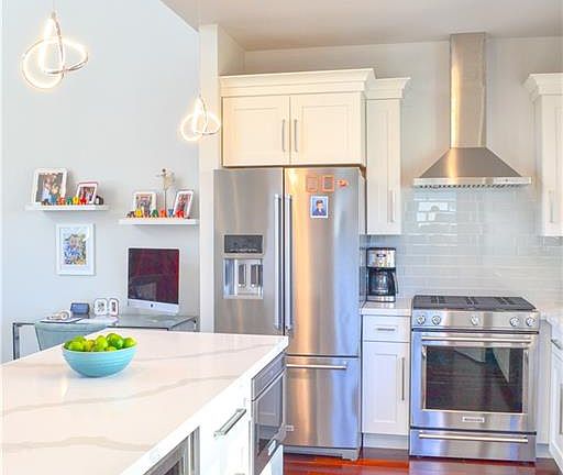 3rd image of 1702 S Lamar Blvd Unit 29