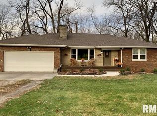 113 Marchand Ln, Metamora, IL 61548