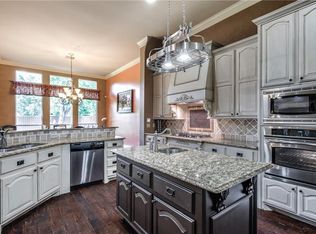 632 E Union Bower Rd, Irving, TX 75061